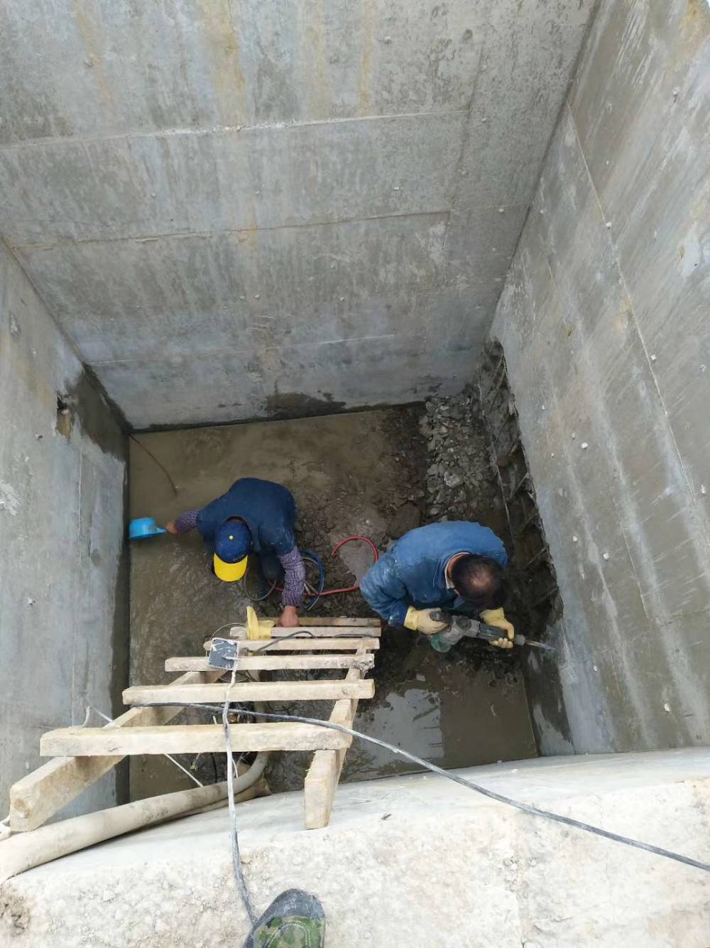 菏泽水池堵漏